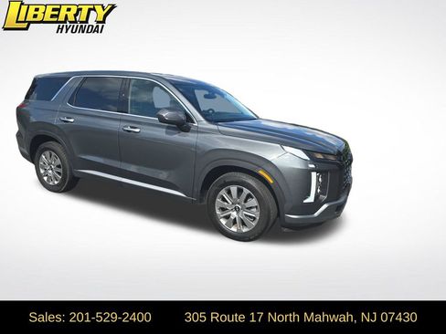 Certified 2025 Hyundai Palisade SE AWD/4WD image 1