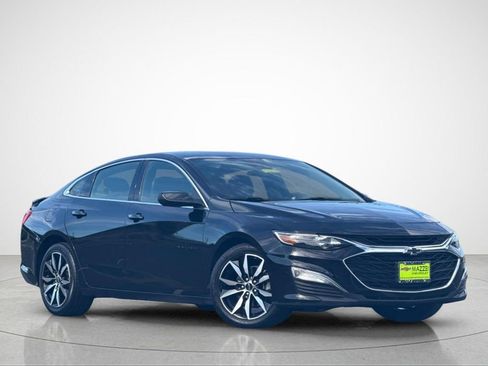 Used 2025 Chevrolet Malibu RS image 2