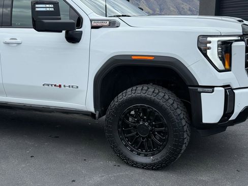 Used 2024 GMC Sierra 2500 AT4 w/ AT4 Premium Plus Package image 4