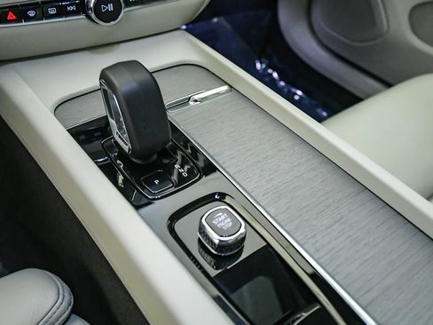 Certified 2023 Volvo S60 B5 Ultimate w/ Climate Package FWD image 20