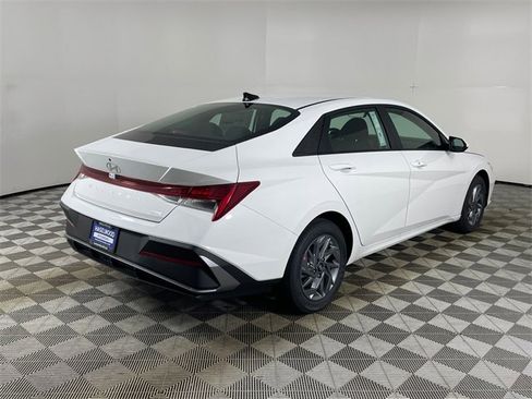 New 2026 Hyundai Elantra Blue image 6