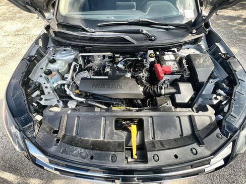 Used 2024 Nissan Rogue S FWD image 29