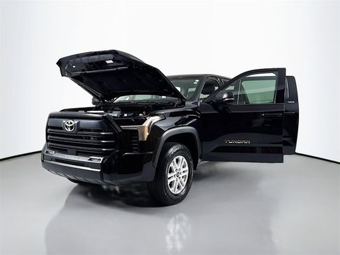 Used 2024 Toyota Tundra SR5 w/ SR5 Premium Package image 21