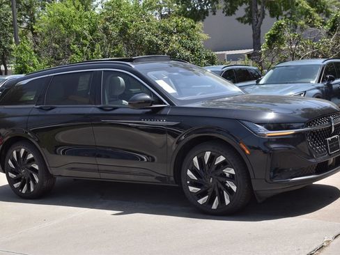 New 2026 Lincoln Nautilus Black Label w/ Jet Appearance Package AWD/4WD image 4