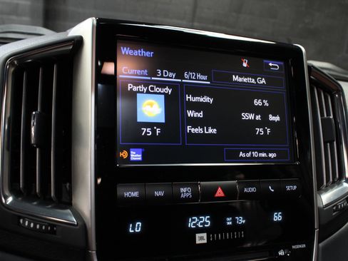 Used 2019 Toyota Land Cruiser w/ Four Season Floor Mat Package image 60