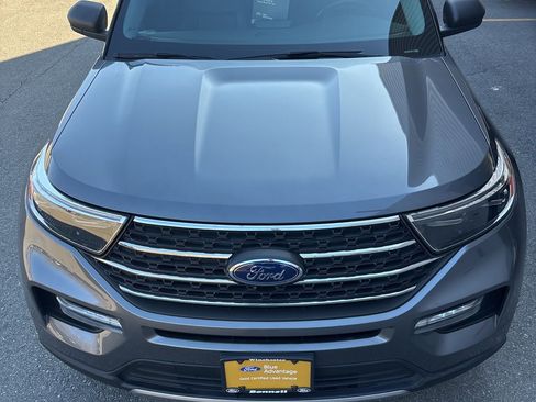 Certified 2022 Ford Explorer XLT w/ Equipment Group 202A AWD/4WD image 9