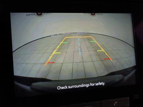 Used 2024 Nissan Frontier SL w/ Technology Package image 7