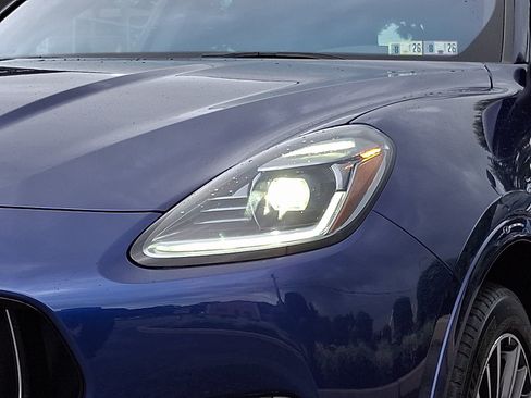 Used 2023 Maserati Grecale GT AWD/4WD image 9