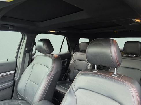 Used 2017 Ford Explorer Sport w/ Equipment Group 401A AWD/4WD image 33