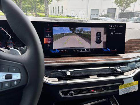 Used 2026 BMW X5 sDrive40i w/ Premium Package image 25