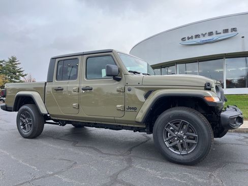 New 2026 Jeep Gladiator Sport image 47