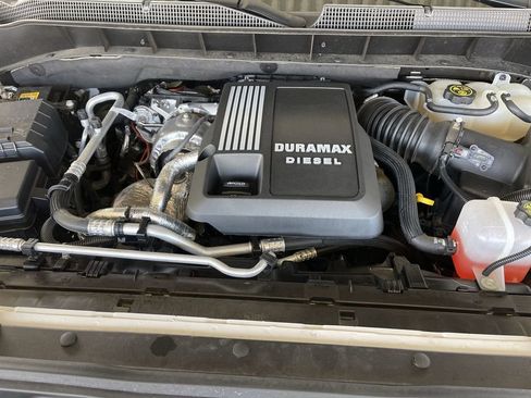 Used 2023 Chevrolet Silverado 1500 High Country w/ Z71 Off-Road Package image 30