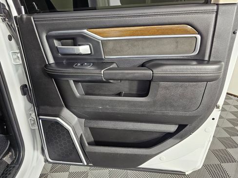 Used 2023 RAM 2500 Laramie image 29