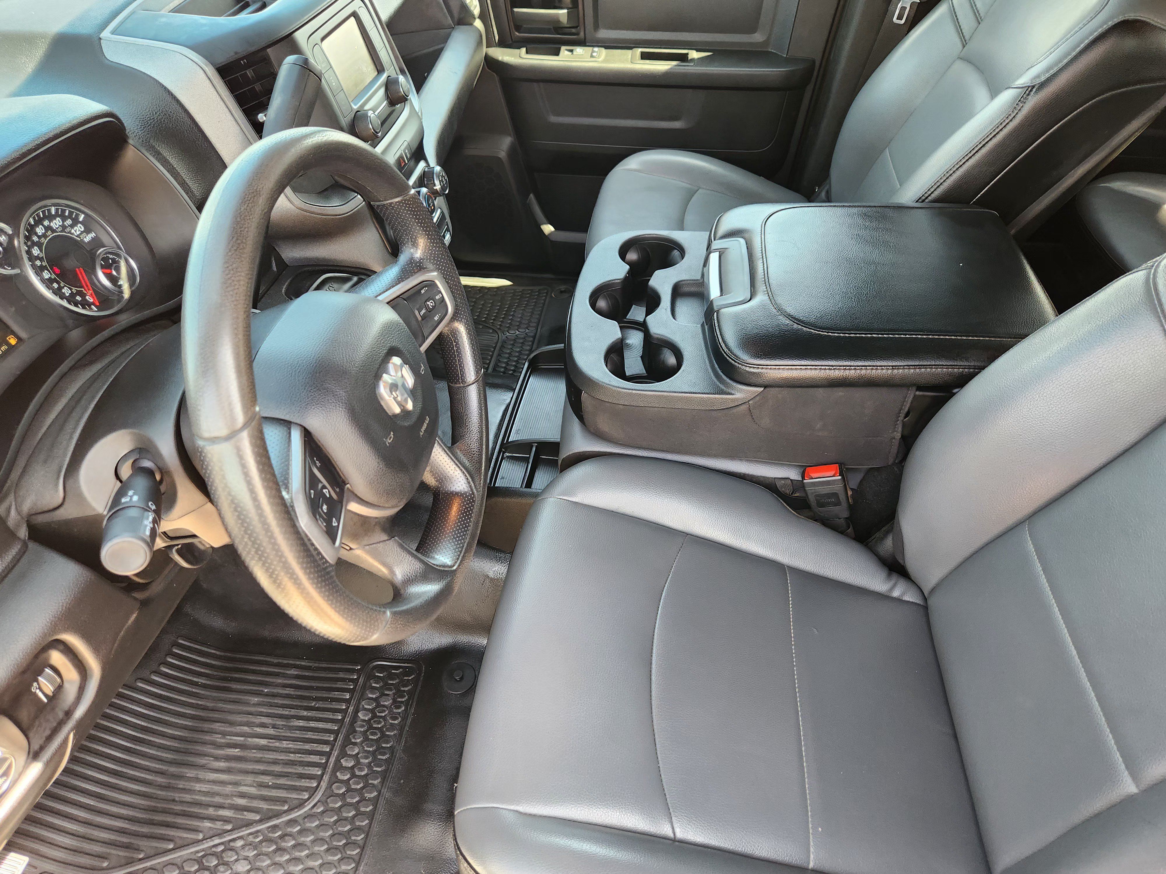 Used 2024 RAM 2500 Tradesman w/ Chrome Appearance Group AWD/4WD image 13