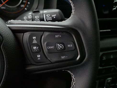 Used 2025 Jeep Wrangler Unlimited Sport AWD/4WD image 25