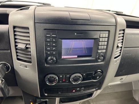 Used 2017 Mercedes-Benz Sprinter 2500 image 17