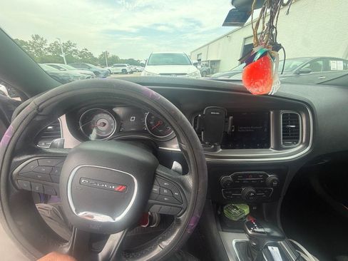 Used 2019 Dodge Charger GT RWD image 11