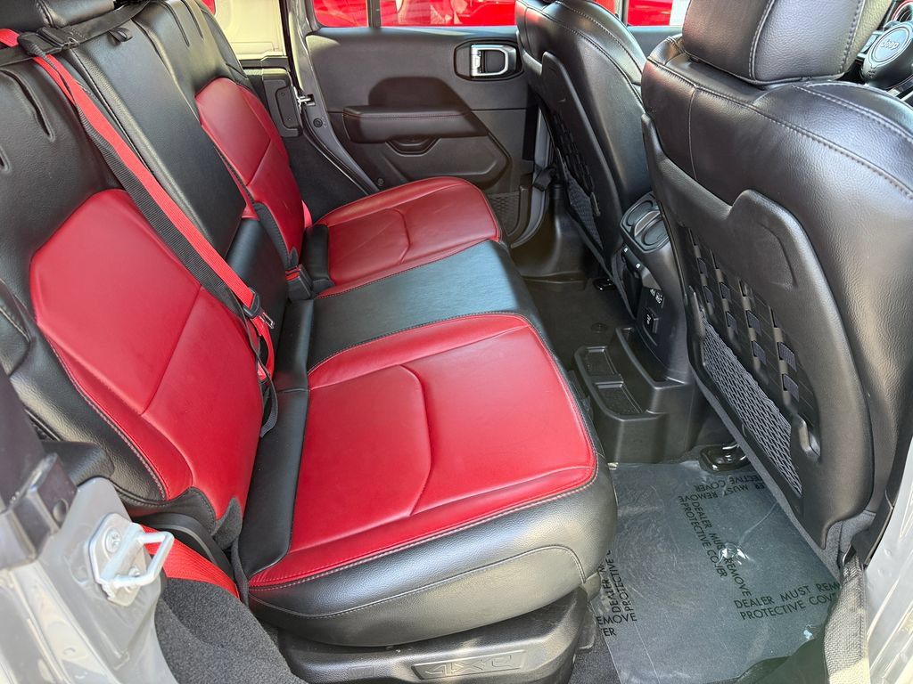 Used 2023 Jeep Wrangler Unlimited Rubicon 4xe AWD/4WD image 17