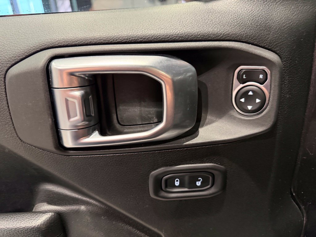 Used 2021 Jeep Wrangler Unlimited Sport AWD/4WD image 26