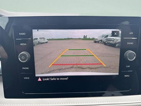 New 2025 Volkswagen Taos SE image 13