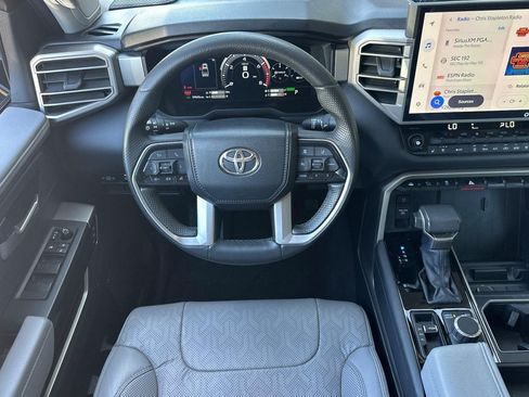 Used 2023 Toyota Tundra Limited AWD/4WD image 34