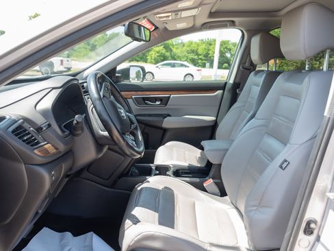 Used 2017 Honda CR-V Touring image 8