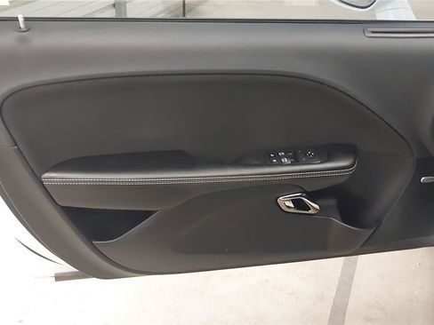 Used 2019 Dodge Challenger SRT Hellcat image 18