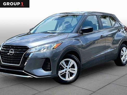 Used 2023 Nissan Kicks S FWD image 1