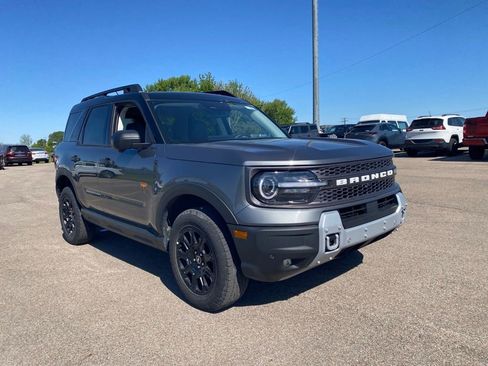 Used 2025 Ford Bronco Sport Badlands AWD/4WD image 4