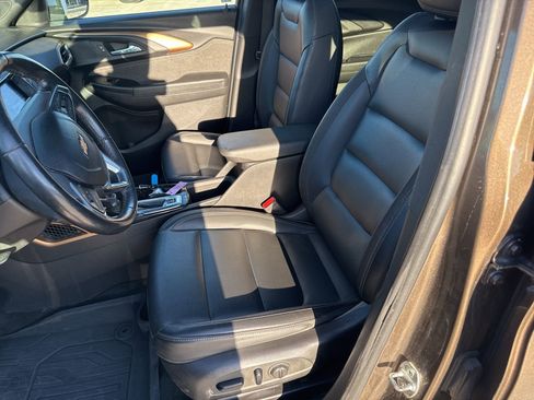 Used 2021 Chevrolet TrailBlazer ACTIV w/ Sun and Liftgate Package image 11