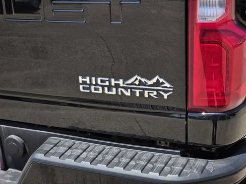 Used 2022 Chevrolet Silverado 2500 High Country w/ Z71 Off-Road Package AWD/4WD image 13