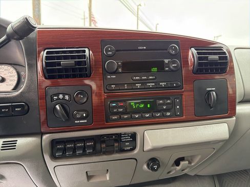 Used 2007 Ford F350 Lariat image 29