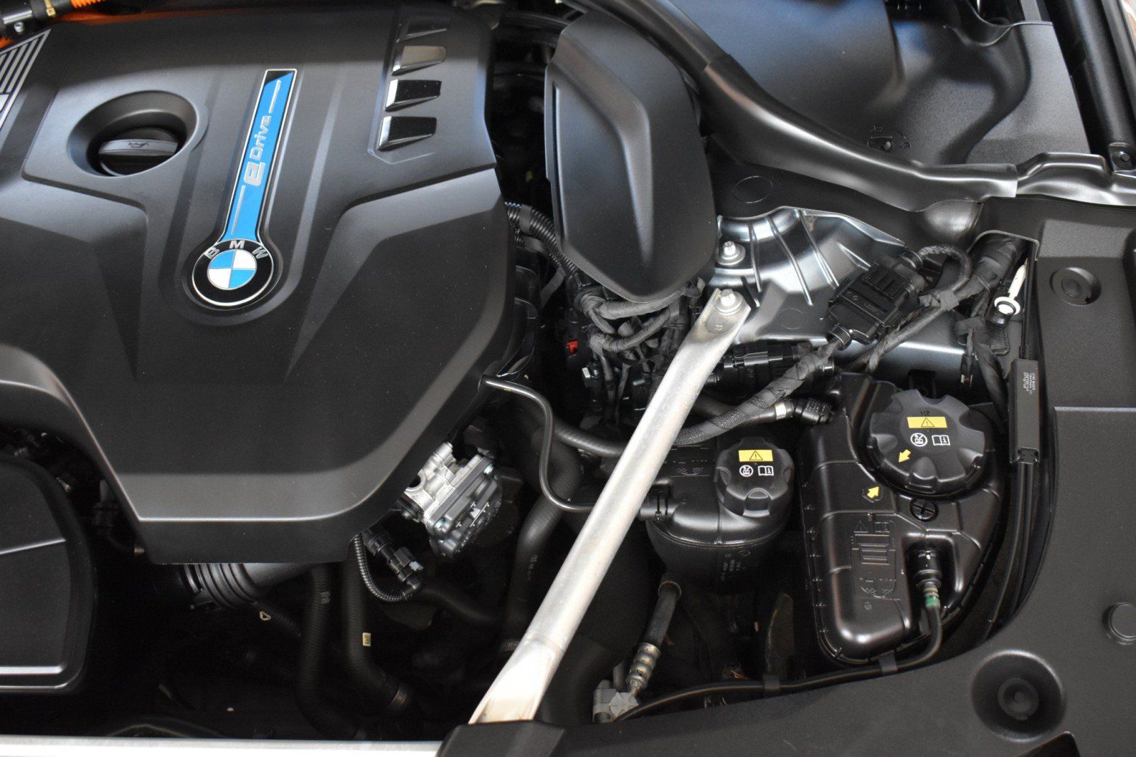 Used 2019 BMW 530e xDrive w/ Convenience Package AWD/4WD image 41