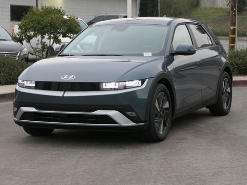 New 2026 Hyundai Ioniq 5 SEL image 6