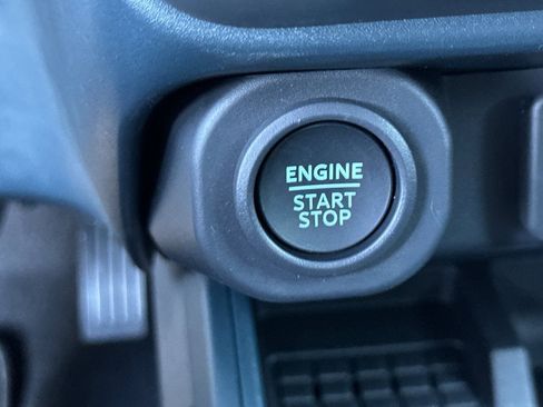 New 2025 Ford Maverick Lariat w/ Black Appearance Package image 23