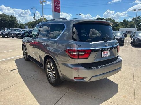 Used 2021 Nissan Armada SL w/ Captain's Chairs Package RWD image 5