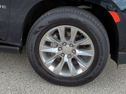 Used 2021 Chevrolet Tahoe Premier w/ Premium Package AWD/4WD image 11