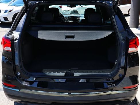 Used 2022 Chevrolet Equinox RS w/ RS Leather Package FWD image 23