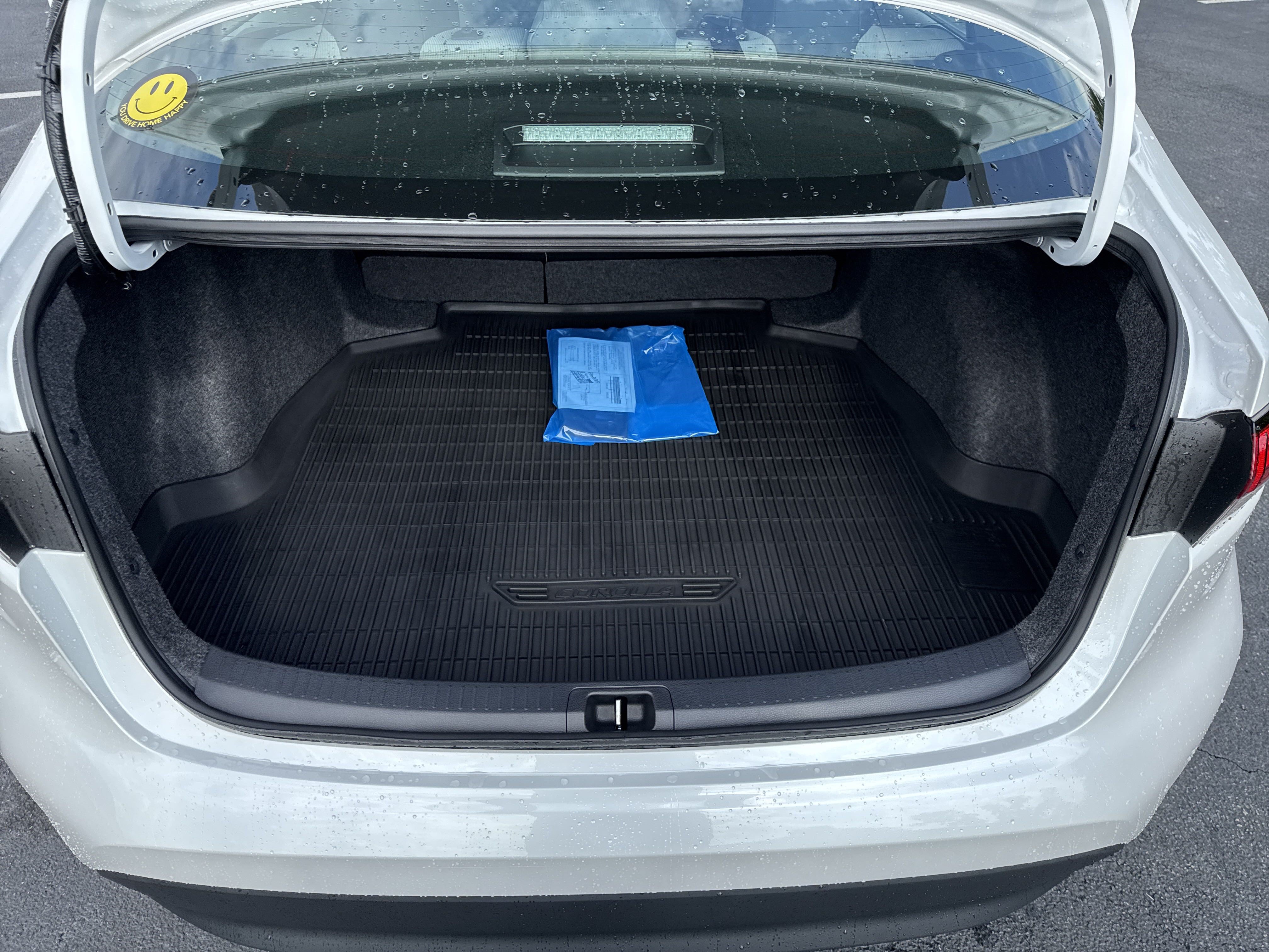 Used 2025 Toyota Corolla LE FWD image 35