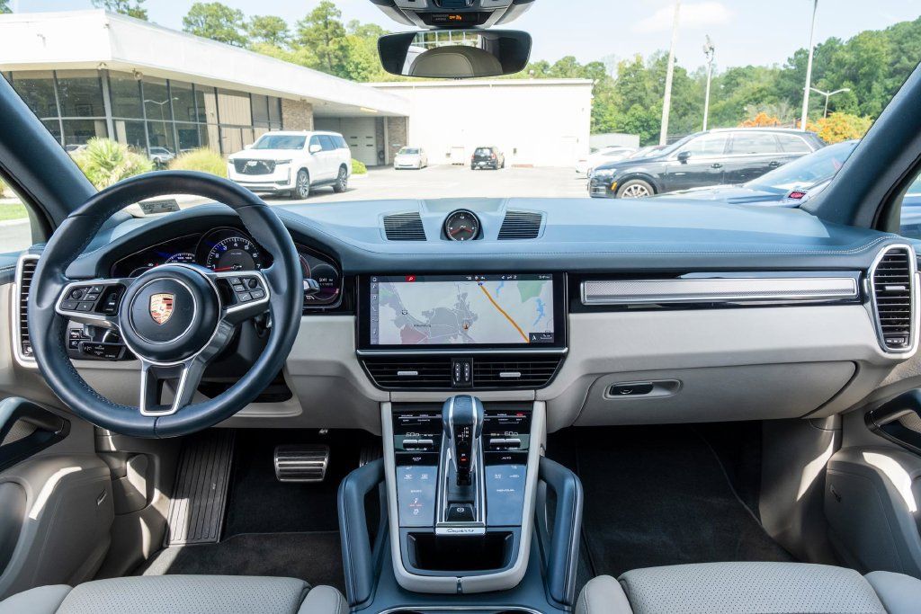 Used 2020 Porsche Cayenne S w/ Premium Package AWD/4WD image 18