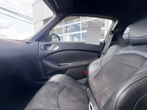 Used 2014 Nissan 370Z Touring w/ Sport Package RWD image 29