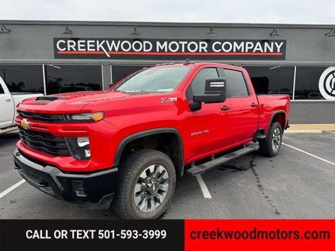 Used 2025 Chevrolet Silverado 2500 Custom w/ Custom Value Package image 1