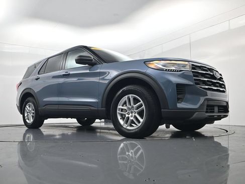 Used 2026 Ford Explorer Active AWD/4WD image 36