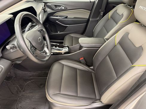 Used 2025 Chevrolet Trax ACTIV w/ Driver Confidence Package FWD image 5