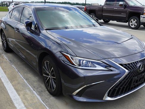 Used 2024 Lexus ES 350 w/ Premium Package FWD image 3