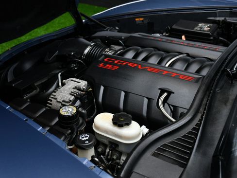 Used 2011 Chevrolet Corvette Grand Sport w/ Preferred Equipment Group RWD image 18