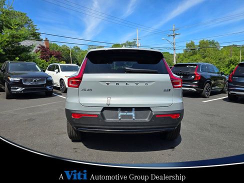 Used 2025 Volvo XC40 B5 Plus w/ Protection Package Premier image 7