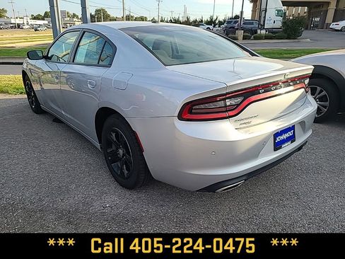 Used 2022 Dodge Charger SXT RWD image 7