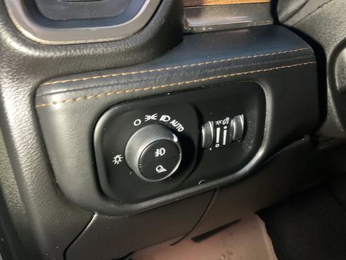 Used 2020 RAM 2500 Limited image 31