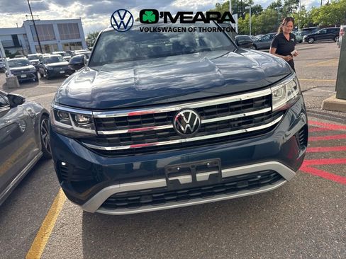 Used 2023 Volkswagen Atlas Cross Sport SE AWD/4WD image 2